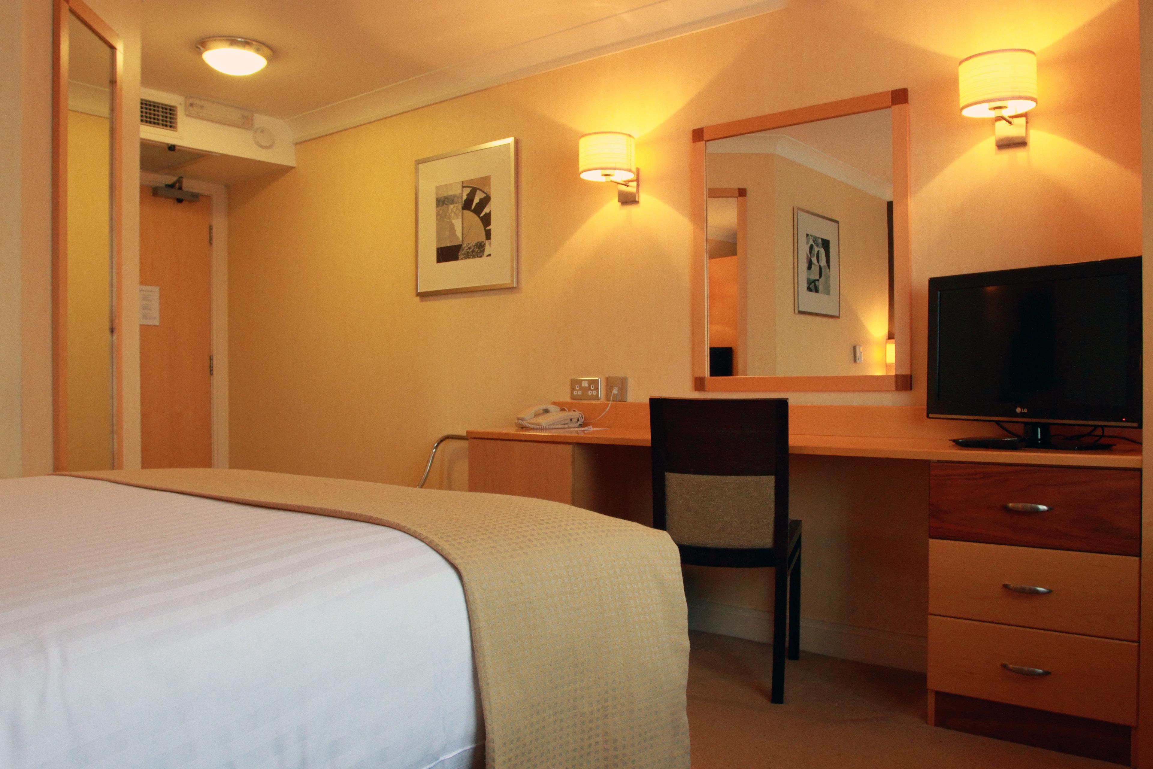 A55 Chester West By Ihg 3* Нортоп